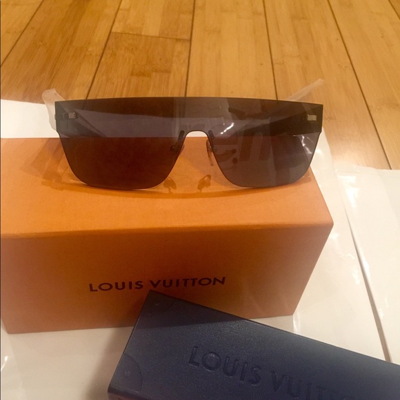 Authentic LOUIS VUITTON- SUPREME Sunglass! - Picture 2 of 6